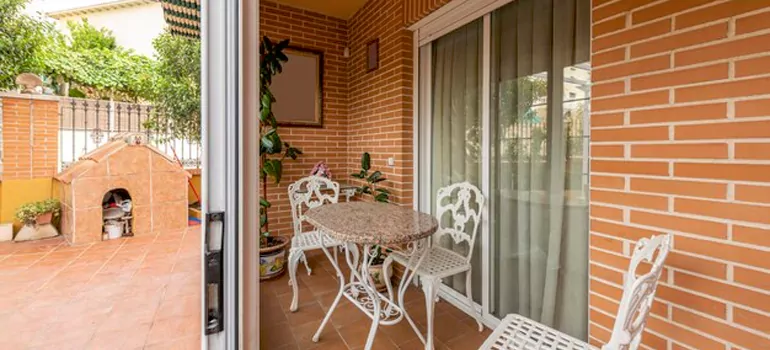 Adding Porch Enclosures To Your Home in Miami Beach, FL