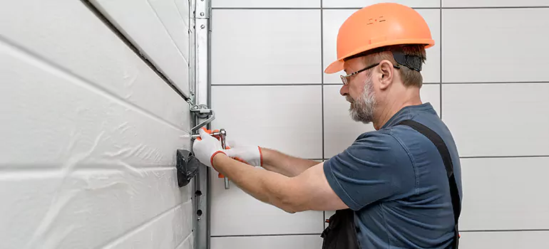 Garage Door Repair in Miami Beach