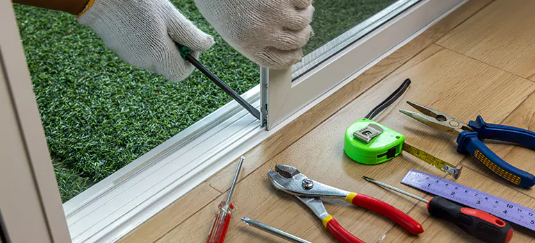 Window Hinge Repair in Miami Beach, FL